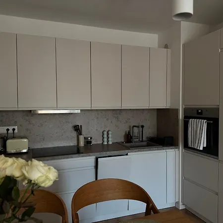 Lägenhet Chic & Cozy Near Nivy Station With Free Garage Parking *
