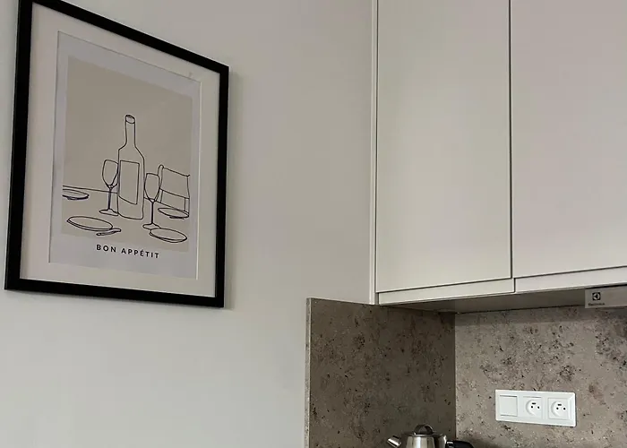 Chic & Cozy Near Nivy Station Apartment *