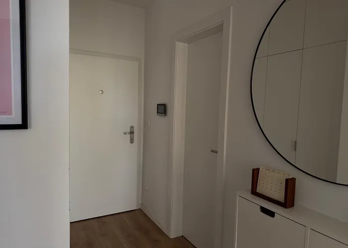 Chic & Cozy Near Nivy Station ברטיסלאבה